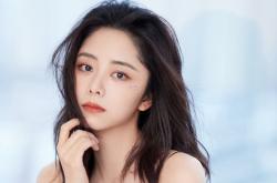 开云体育下载-欧冠半决赛的星空下，他将对手的禁区变成了个人陈列室