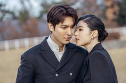 开云下载-克瓦拉茨赫利亚闪耀，加纳轻取哥斯达黎加开启新纪元