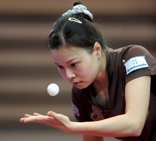 包含比利时乒乓球队轻取波兰乒乓球队，波尔关键制胜的词条