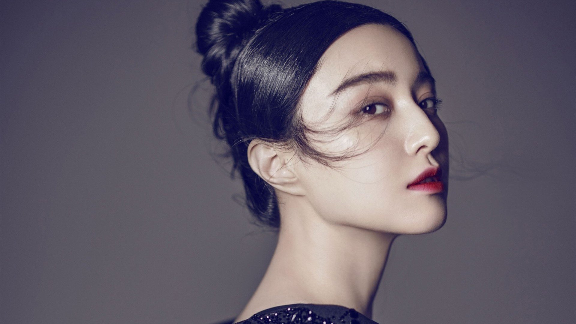 闪耀对决,辽宁迎战开拓者,伦纳德逆境崛起成全场焦点