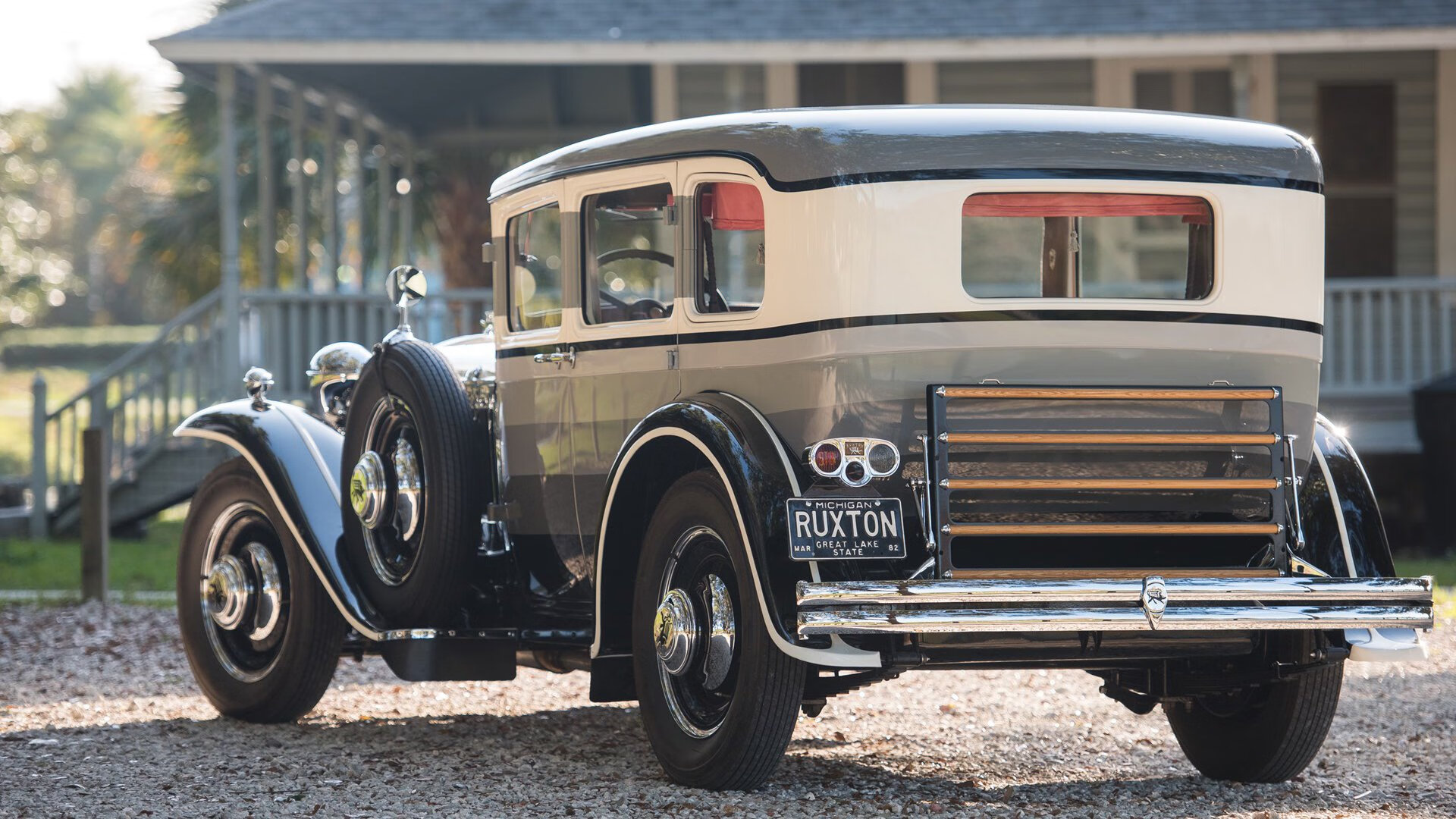 波斯铁骑与钢铁坐骑，当足球改写历史，F1街道响起斗牛士之歌