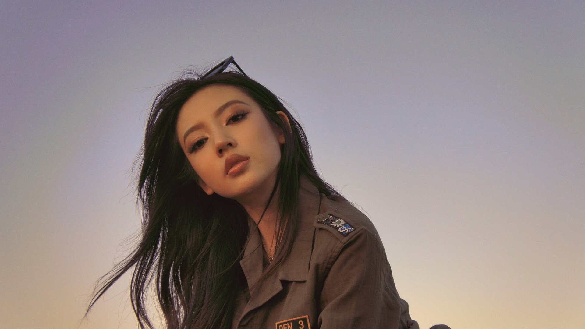 凯恩独中两元，苏格兰踏平几内亚，三狮军团队长变身关键先生