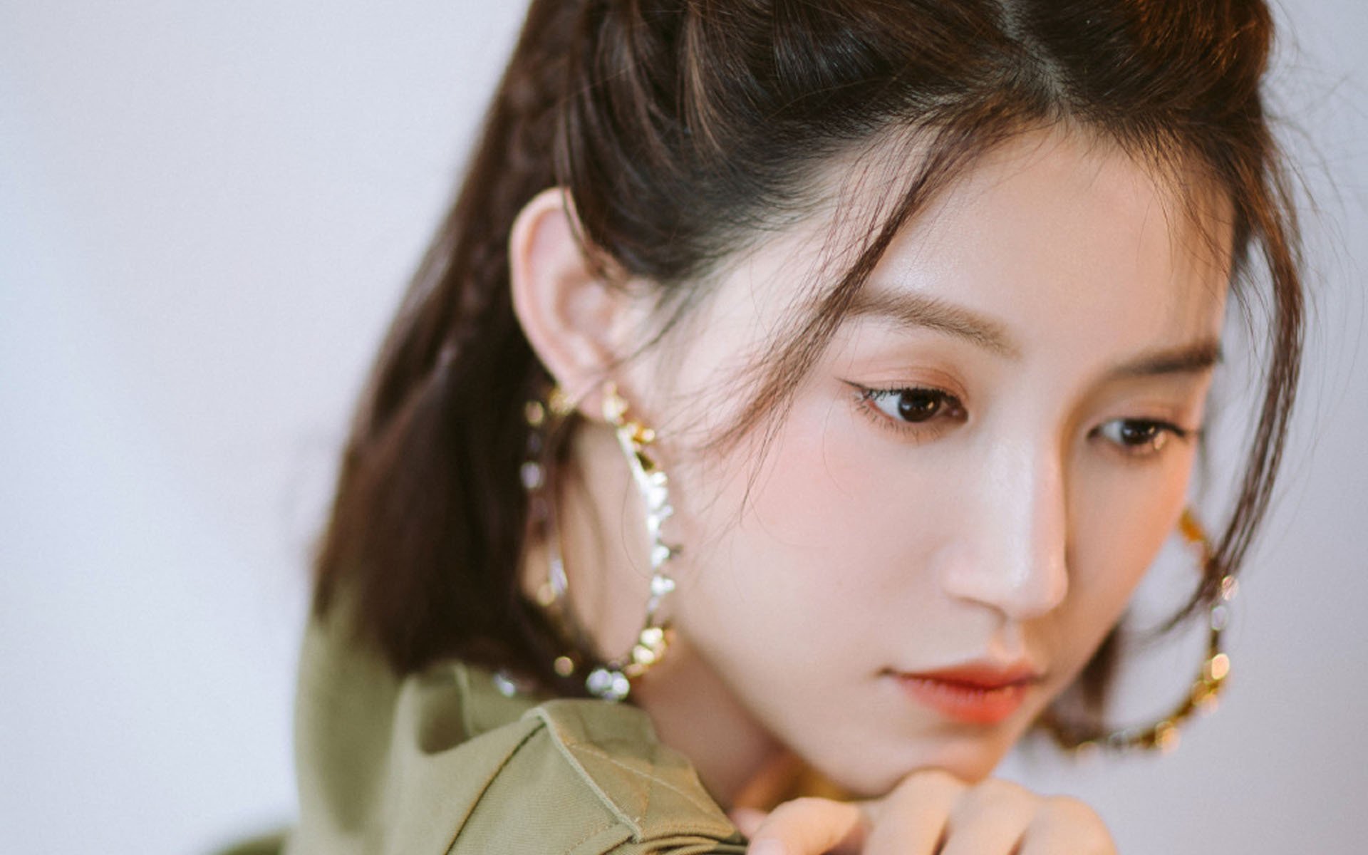 欧冠半决赛的星空下，他将对手的禁区变成了个人陈列室