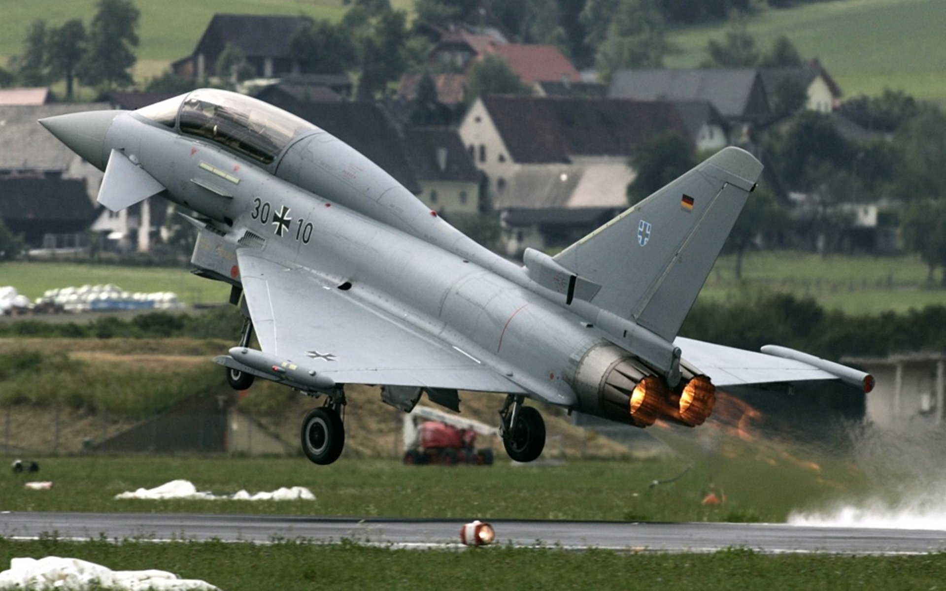 塔图姆爆发狂砍45分创赛季新高,热火压哨逆转雷霆豪取关键胜利