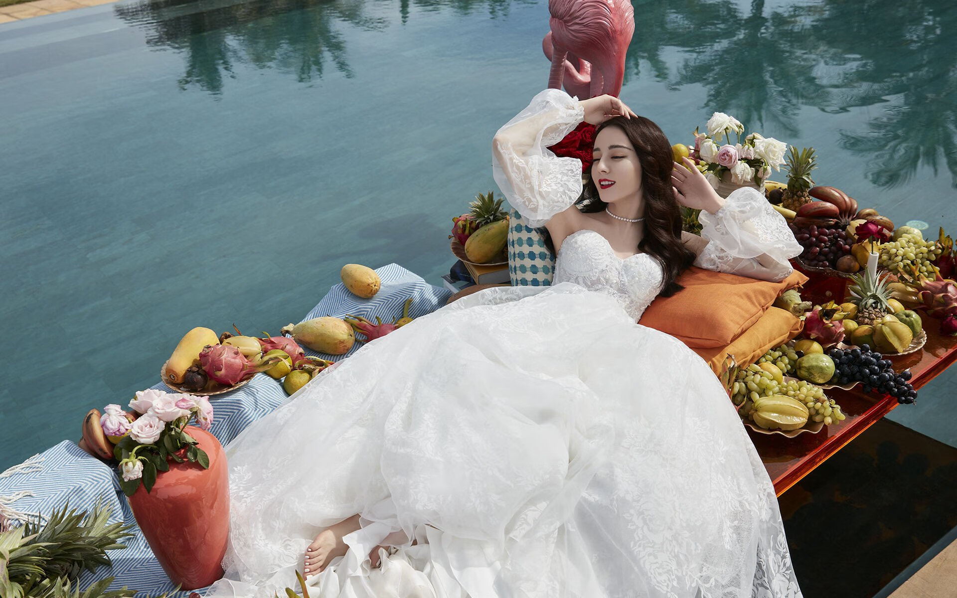 时代如森林般呼啸，当新生狼群撕碎旧日王旗，不老君王仍在扩写传奇