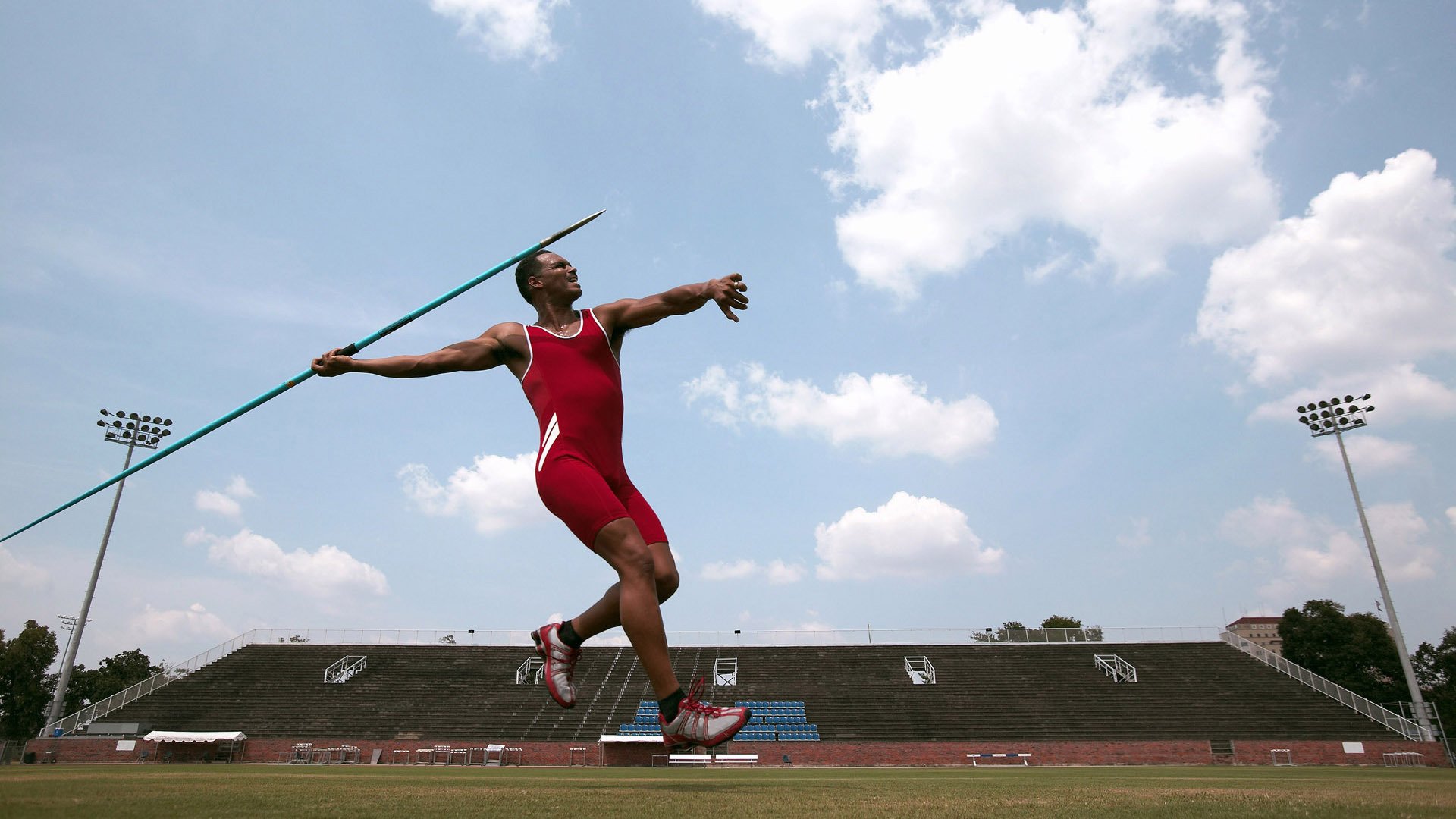 史诗之夜!奥亚尔萨瓦尔数据全面爆炸引领西决生死战