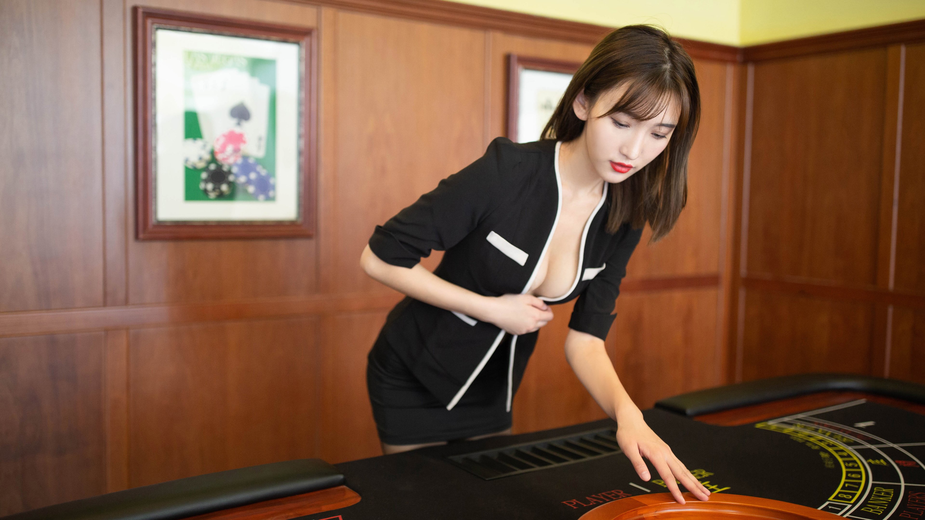 热火强势制霸活塞,拉梅洛·鲍尔化身关键先生